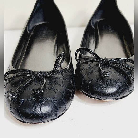 Coach flat  - Picture 7 of 10